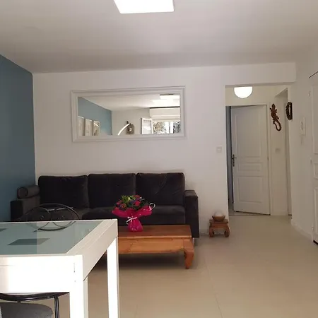 Au Grand Calme, Centre Et La A Pied Apartment