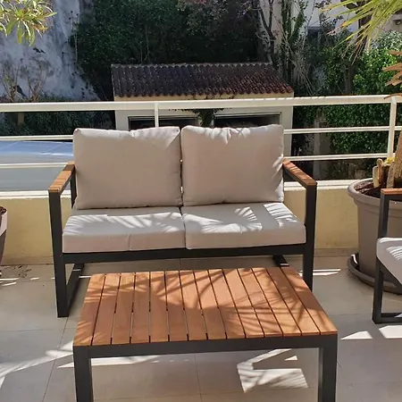 Au Grand Calme, Centre Et La A Pied Διαμέρισμα *