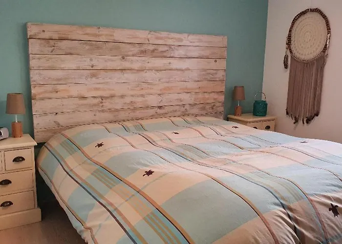 Au Grand Calme, Centre Et La A Pied *